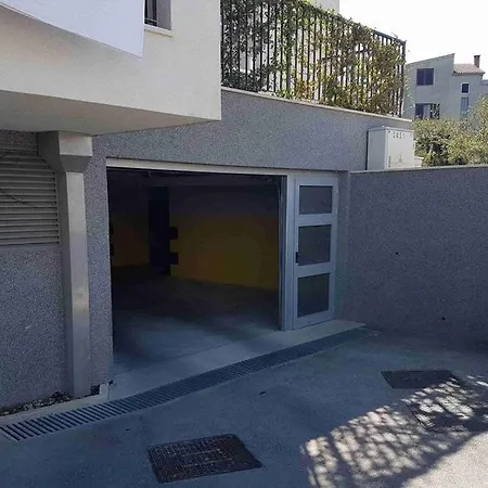 With Parking Space Podstrana, Split - 25292 Podstrana