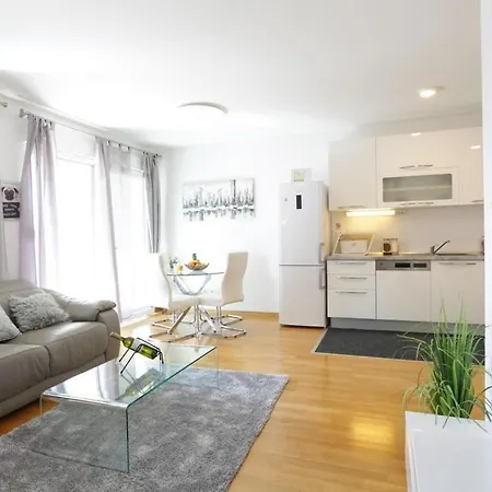 With Parking Space Podstrana, Split - 25292 Apartman